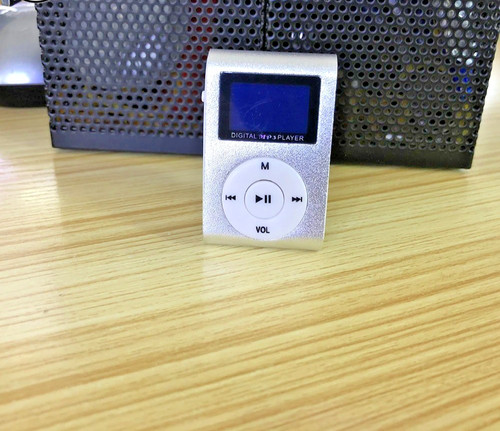 Mini clip mp3 - player, lcd